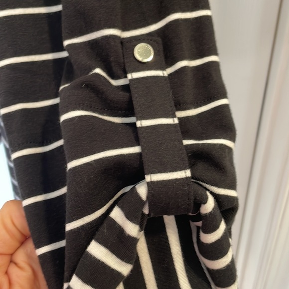 Chico’s Zenergy SZ 2 Black and White Stripe Flyway Cardigan SWEATER TOP EUC - Picture 5 of 10